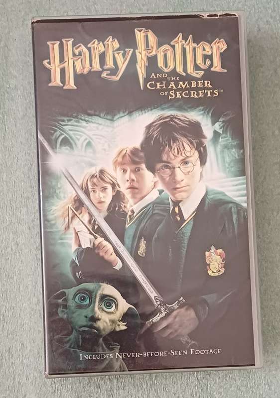 HARRY POTTER - AND THE CHAMBER OF SECRETS