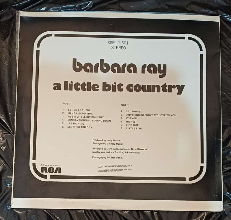 BARBARA RAY - A LITTLE BIT COUNTRY