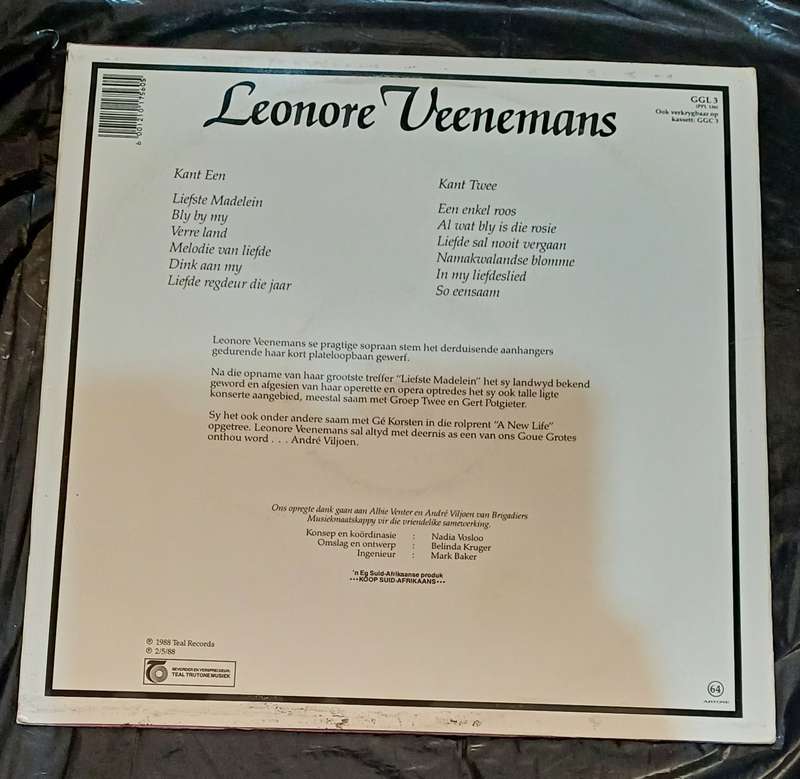 LEONORE VEENEMANS - GOUE GROTES