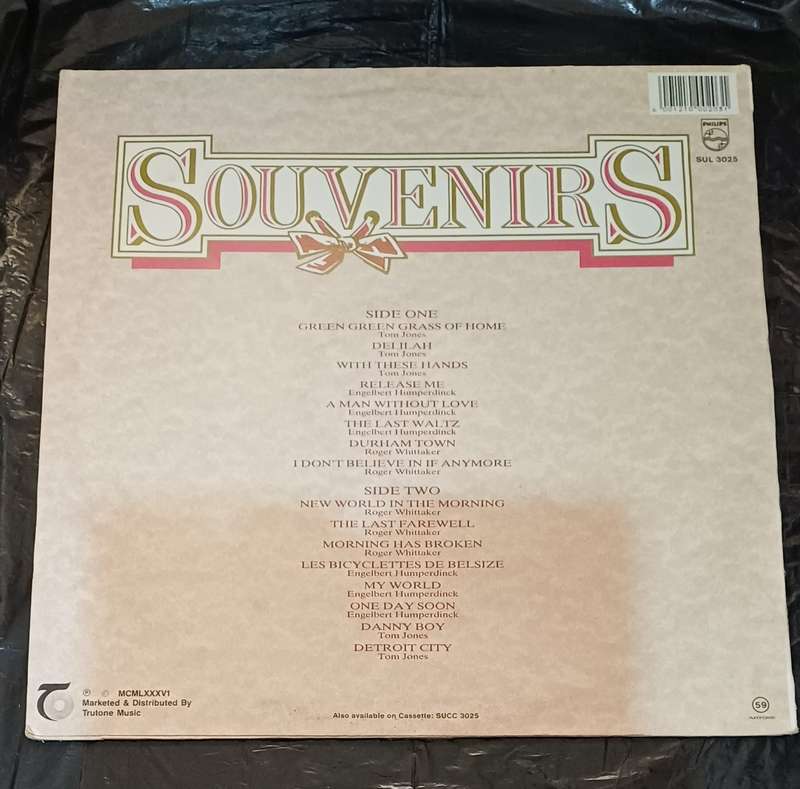 SOUVENIRS