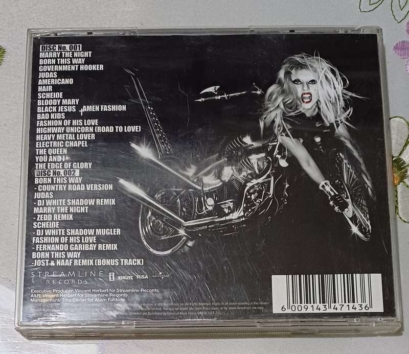 LADY GAGA - BORN THIS WAY