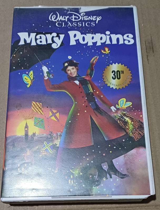MARY POPPINS