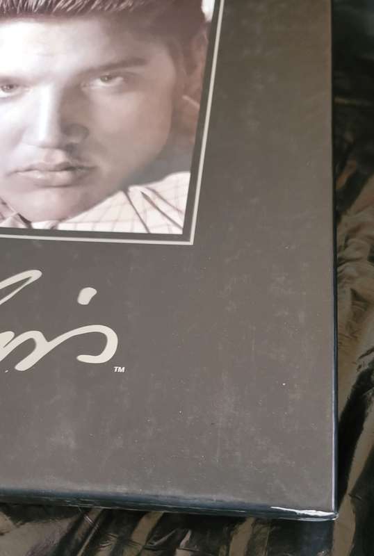 DEAGOSTINI THE OFFICIAL COLLECTOR'S EDITION ELVIS PRESLEY MAGAZINE COLLECTION BOX