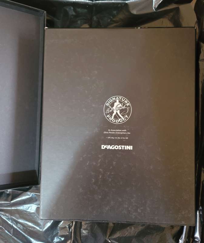 DEAGOSTINI THE OFFICIAL COLLECTOR'S EDITION ELVIS PRESLEY MAGAZINE COLLECTION BOX
