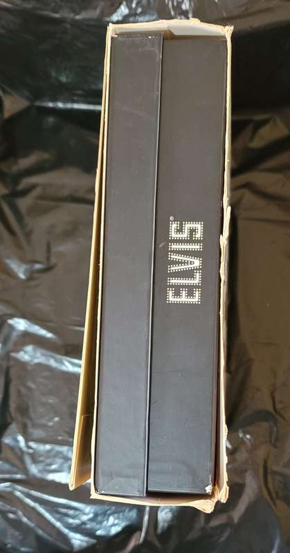 DEAGOSTINI THE OFFICIAL COLLECTOR'S EDITION ELVIS PRESLEY MAGAZINE COLLECTION BOX