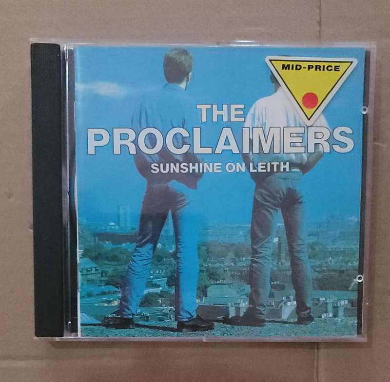 THE PROCLAIMERS - SUNSHINE ON LEITH