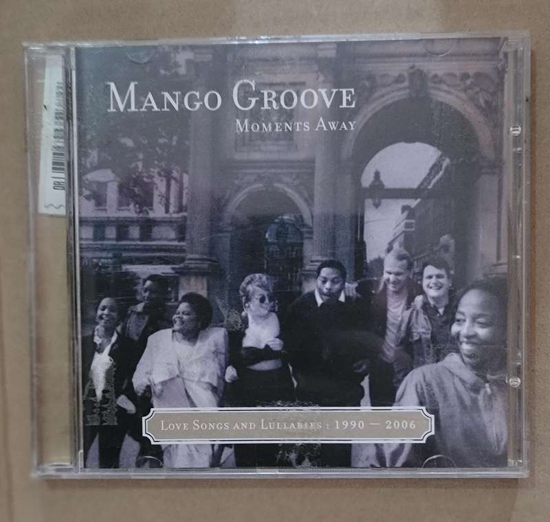 MANGO GROOVE - MOMENTS AWAY