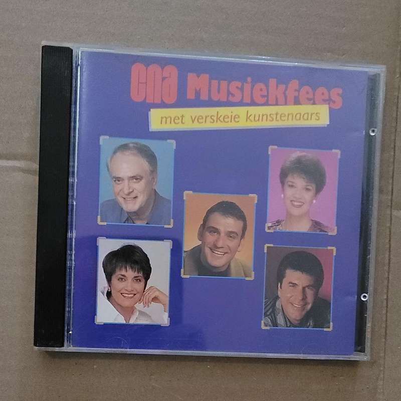 CNA MUSIEK FEES