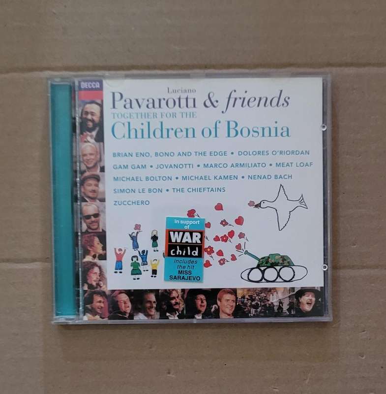 PAVAROTTI & FRIENDS - TOGETHER FOR THE CHILDREN OF BOSNIA