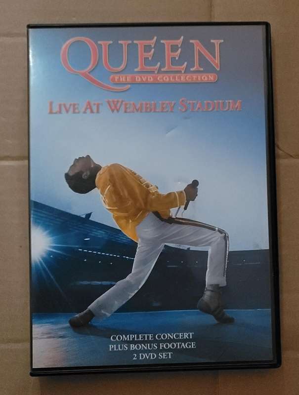 QUEEN - LIVE A WEMBLEY STATIUM