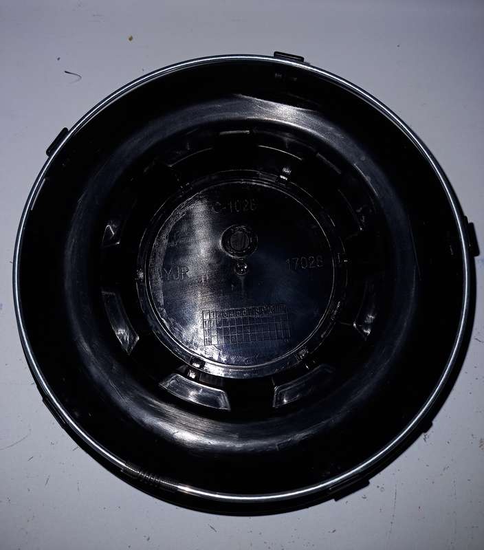 Mercedes center caps