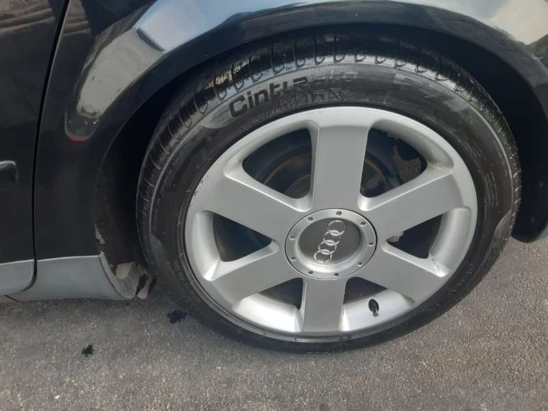 Audi center caps
