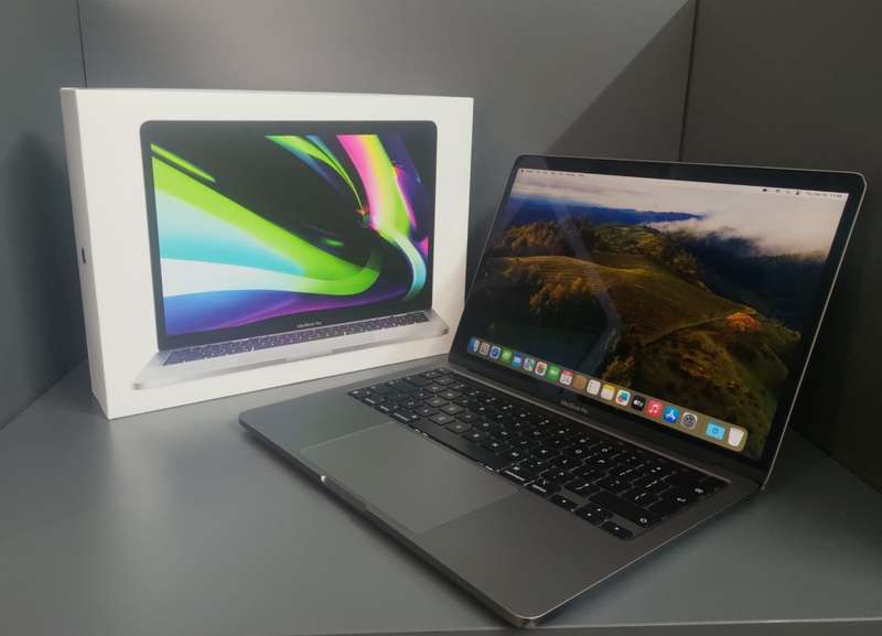 Apple MacBook Pro M2  - 2022
