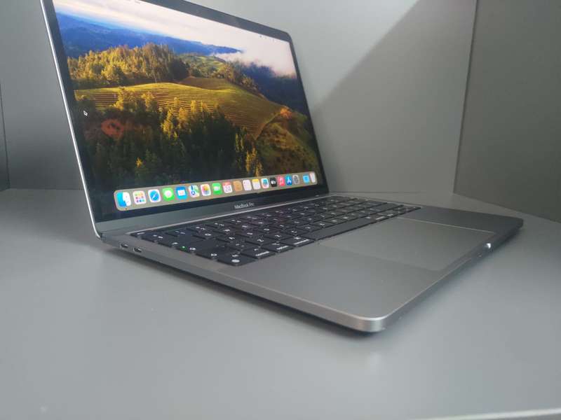 Apple MacBook Pro M2  - 2022