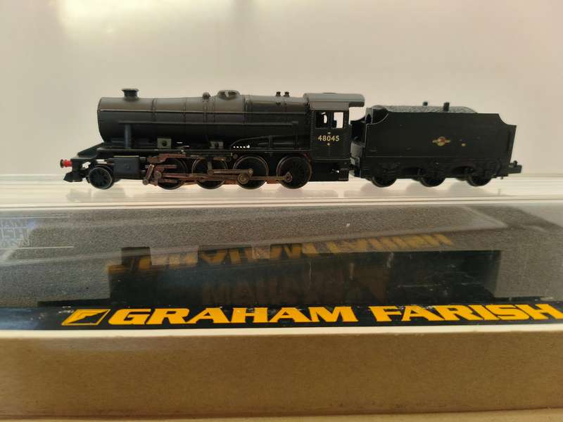 Graham Farish BR 8f 2-8-0 Locomotive (Lot 450)