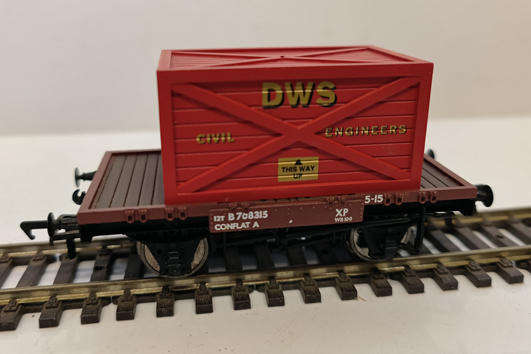 Bachmann Conflat Wagon with load (Lot 521)