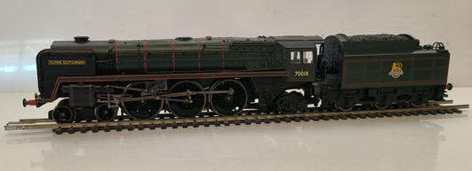 Hornby "Flying Dutchman" Britannia Class 4-6-2 Loco - Not DCC - Mint (Lot 437)