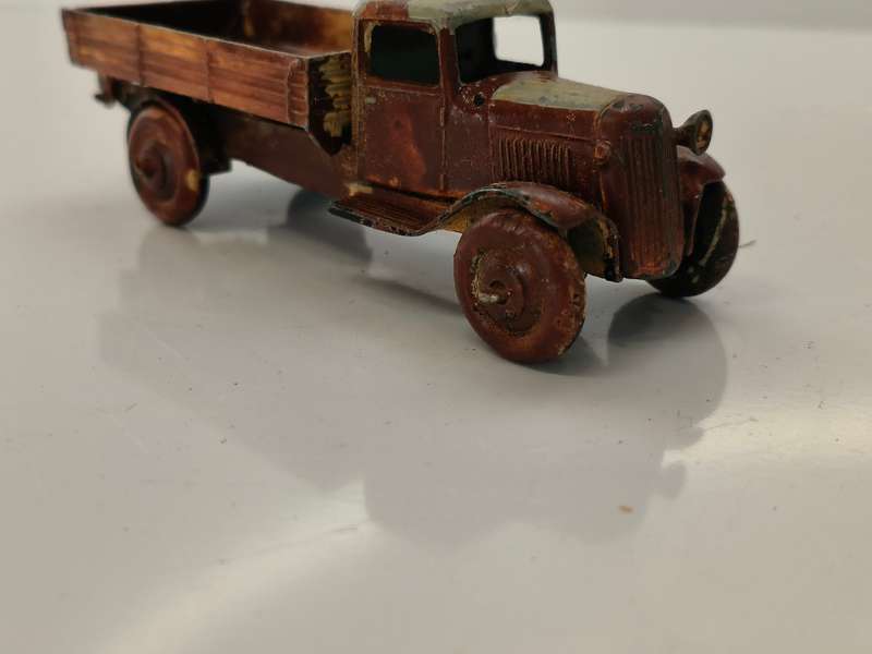 Dinky Toys - #25e Tipper Truck (Lot 01-2)