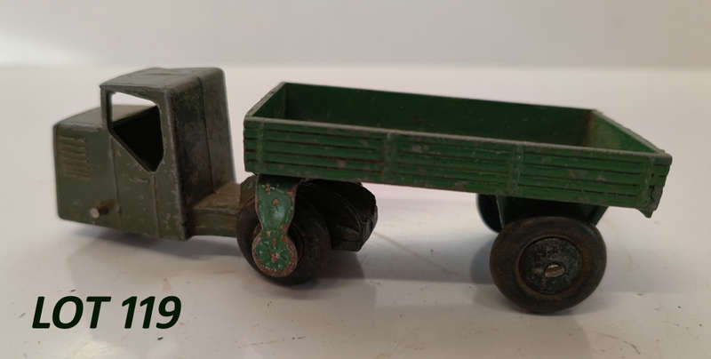 Dinky Toys - #33w - Mechanical Horse & Trailer (Lot 119)