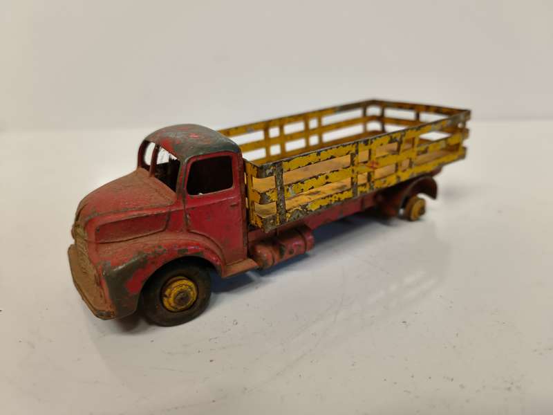 Dinky Toys - #531 Leyland Comet (Lot 132) Restoration Project