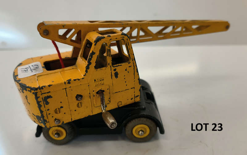 Dinky Toys - #571 Coles Mobile Crane (Lot 23)