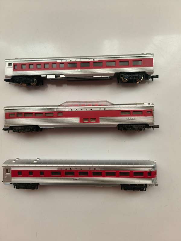 Selection of Rivarossi N-Gauge Santa Fe Coaches (Lot 313 )