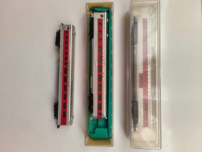 Selection of Rivarossi N-Gauge Santa Fe Coaches (Lot 313 )