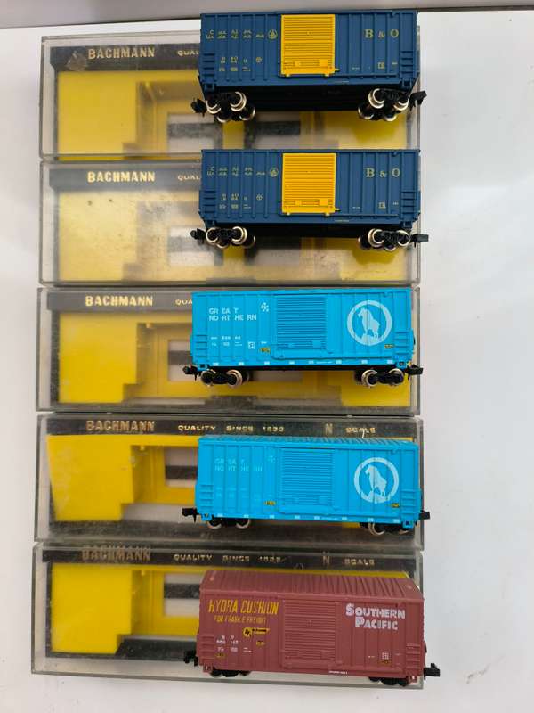 Bachmann - Selection of 41' Hi-Cube Box Cars x 5 (Lot 316)