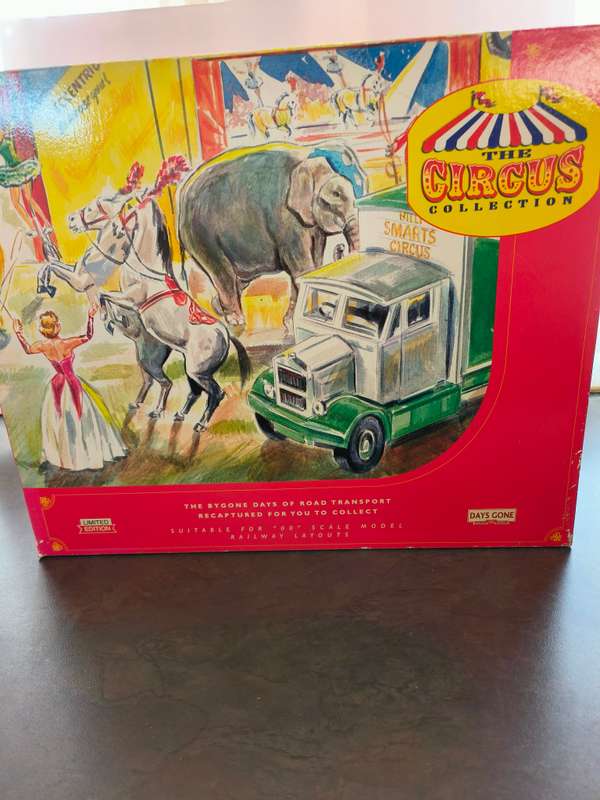 Lledo - OO Scale Tinplate "The Circus Collection" (Lot 328)