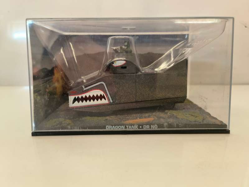 007 Dragan Tank "Dr No" (Lot 340)