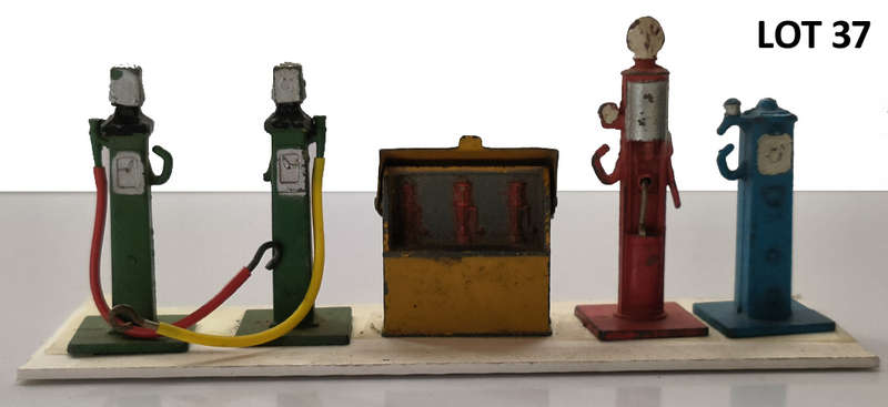 Dinky Toys - #49 Petrol Pumps [#2] - (Lot 37)