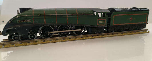 Vintage Hornby Dublo A4 "Mallard" 4-6-2 - 3-rail (Lot 413)