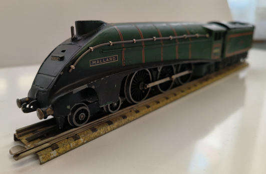 Vintage Hornby Dublo A4 "Mallard" 4-6-2 - 3-rail (Lot 413)