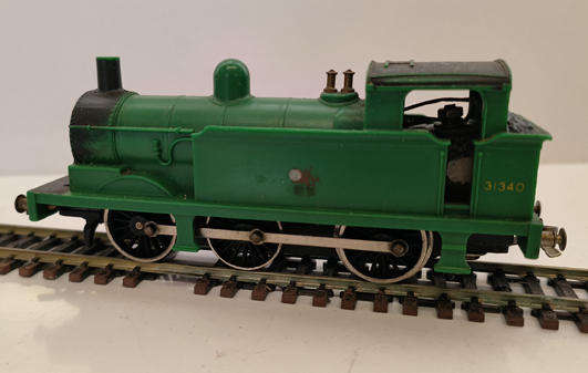 Vintage Hornby Dublo R1 Loco - 0-6-0T (Lot 415)