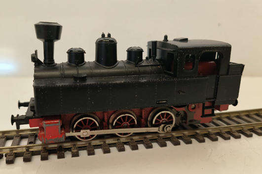 Marklin HO 3090 0-6-0T Locomotive - Playworn (Lot 432)