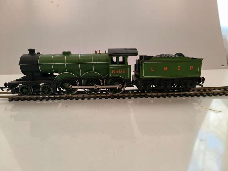 Vintage Tri-ang LNER B12 4-6-0 Locomotive (Lot 447)