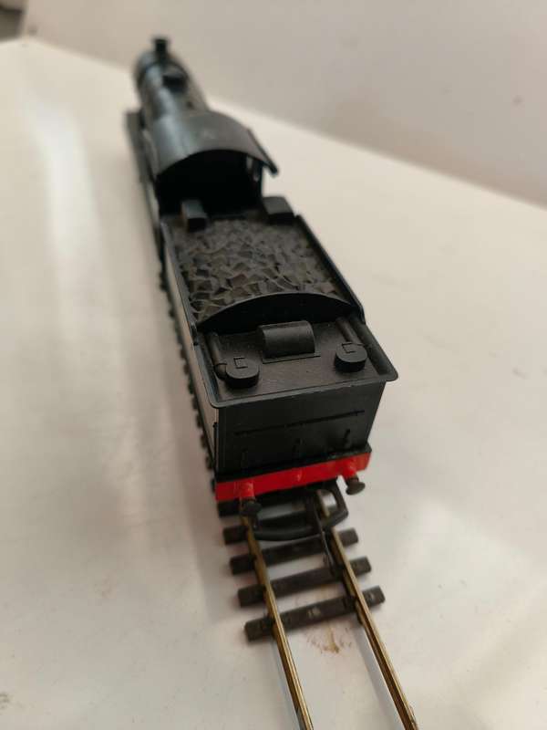 Vintage Tri-ang BR B12 4-6-0 Locomotive (Lot 448)