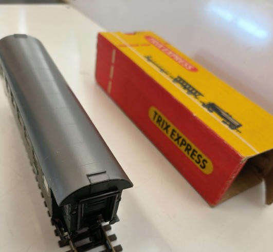 Trix 6-Wheel Coach MiB (Lot 434)
