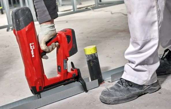 Hilti BX 3-L (02) Battery Operated Fastening Nail Gun with Bluetooth.