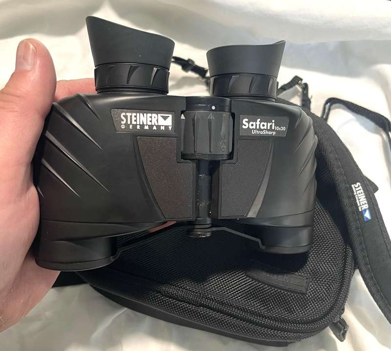 Steiner 10x30 Safari UltraSharp Binocular, as new.