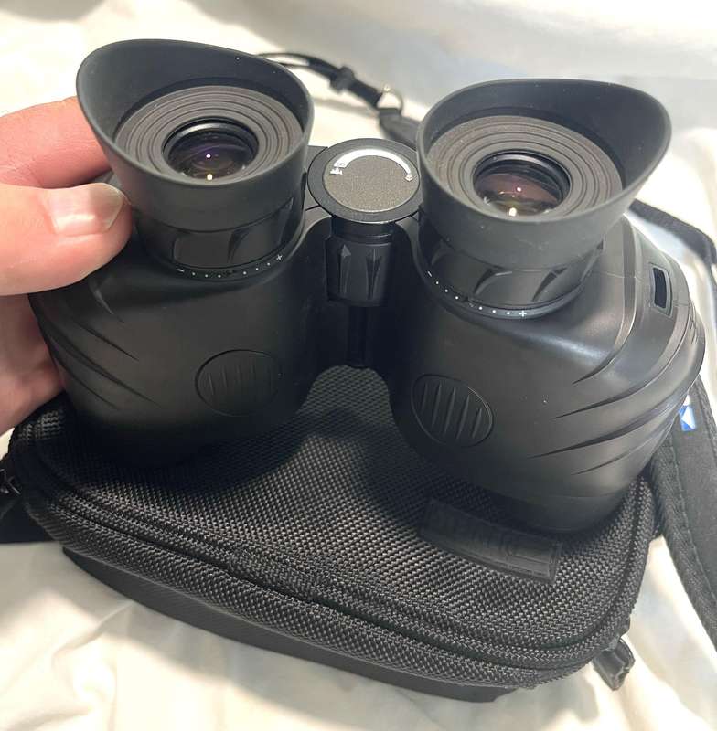 Steiner 10x30 Safari UltraSharp Binocular, as new.