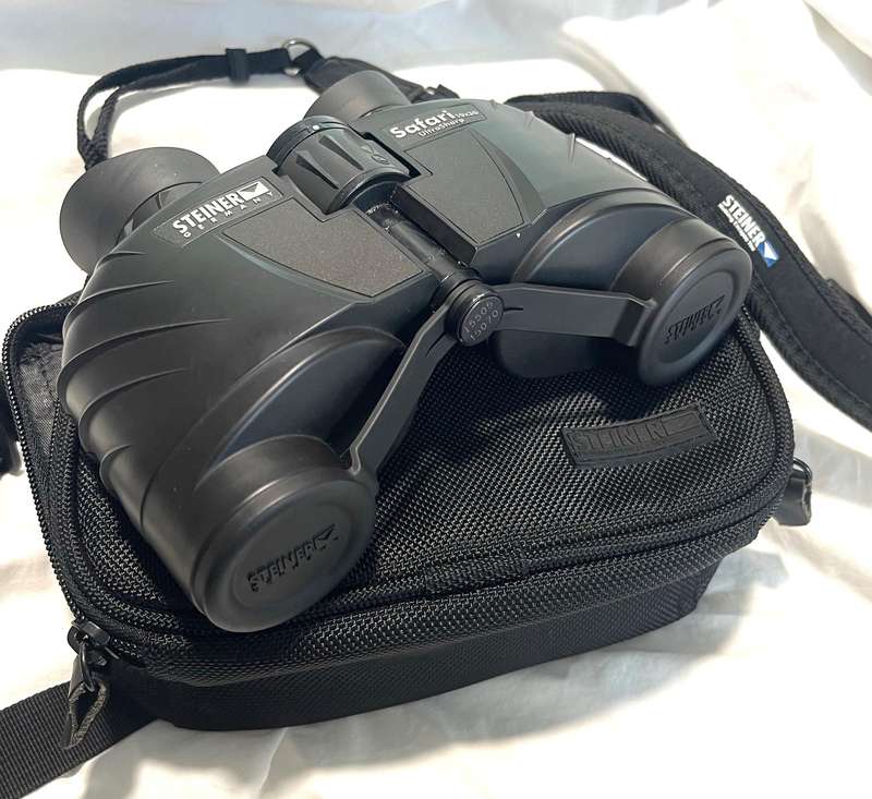 Steiner 10x30 Safari UltraSharp Binocular, as new.