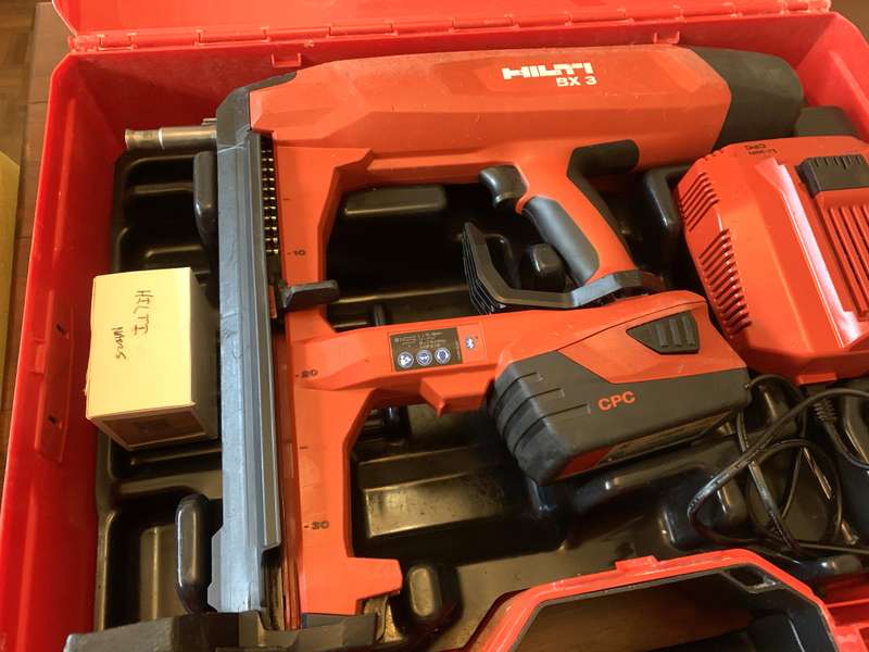 Hilti BX 3-L (02) Battery Operated Fastening Nail Gun with Bluetooth.