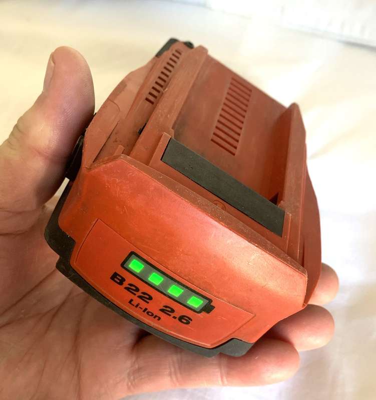 Hilti B22/2.6 Ah battery in great condition.