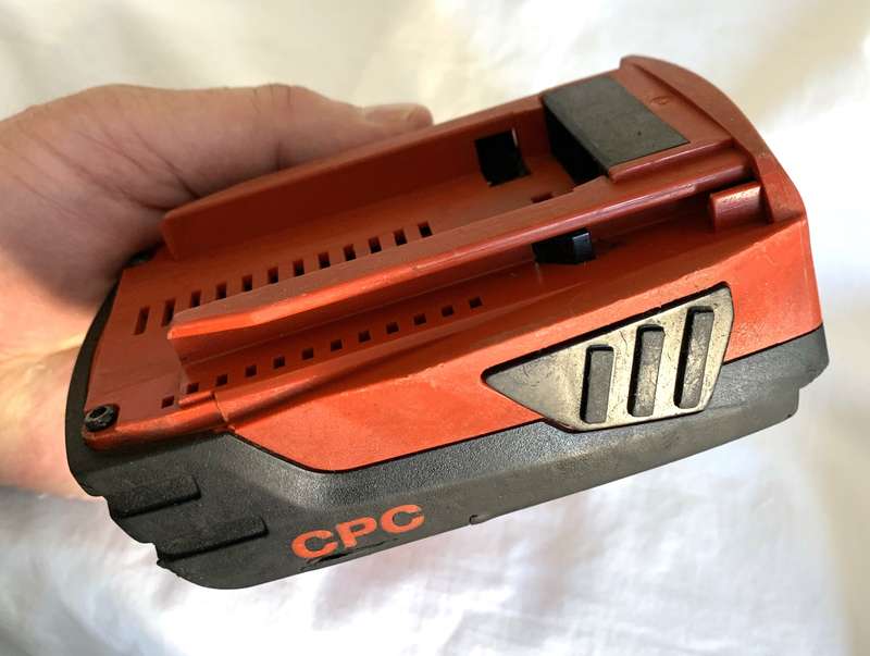 Hilti B22/2.6 Ah battery in great condition.