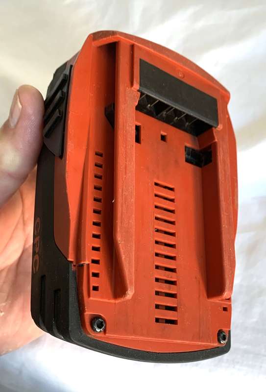 Hilti B22/2.6 Ah battery in great condition.