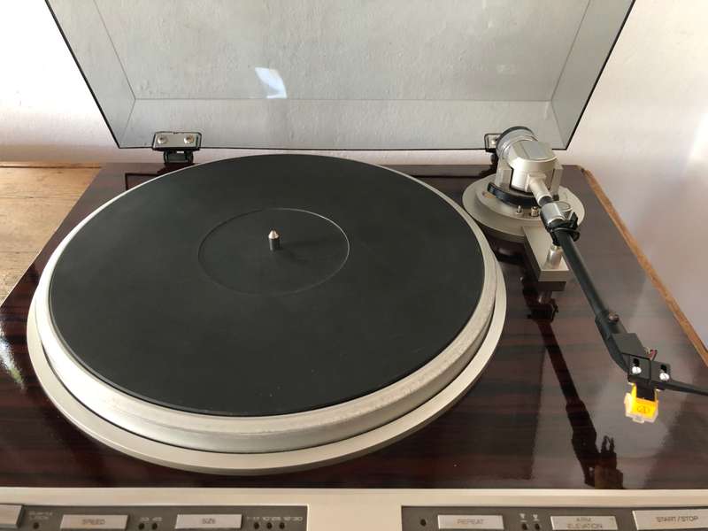 Pioneer Direct Drive Full Automatic PL-707 Turntable / Record Player