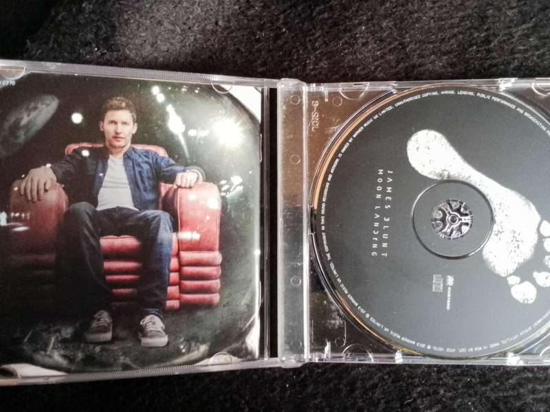 JAMES Blunt Moon Landing