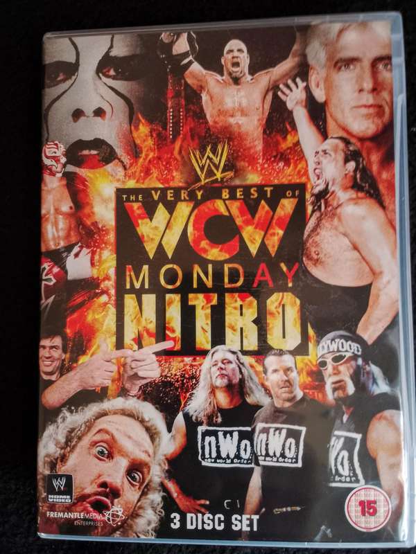 WCW Nitro Vol I feat. Hulk Hogan, NWO, Ric Flair, Sting