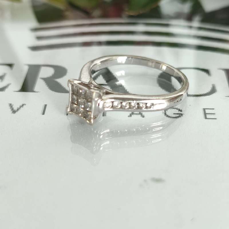 Michael Hill Diamond Ring #cc029